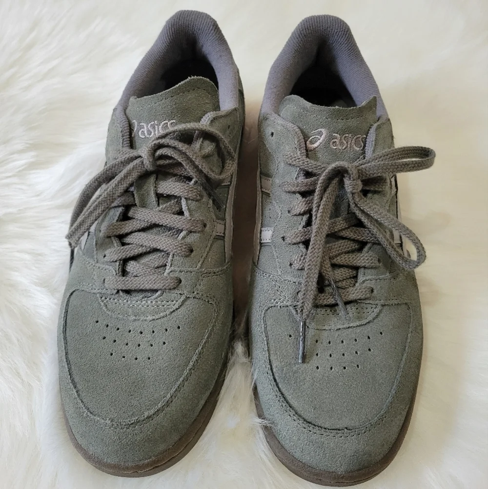 Asics Gray Sneakers Classic Low-Top Design